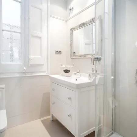Apartman Modern Apart Saint-tropez 8+ *
